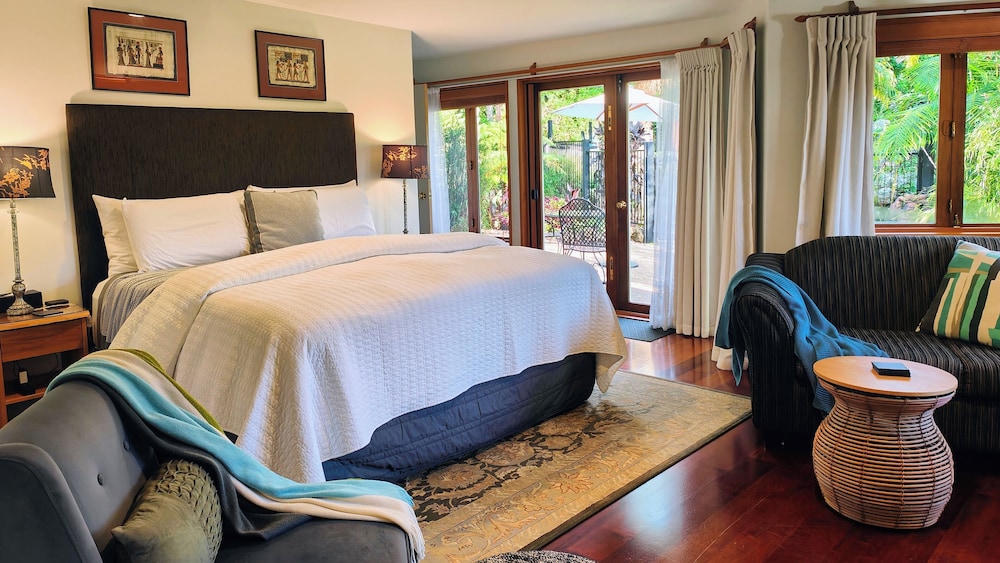 Moon Gate Villa 11/50