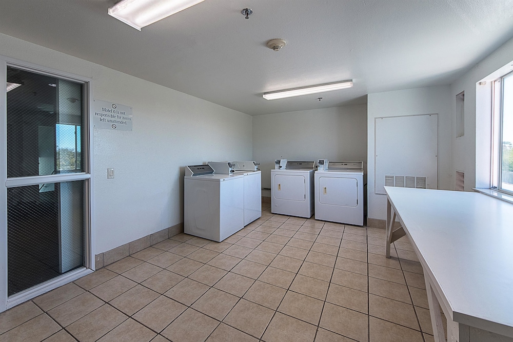 Motel6 San Antonio, TX - Downtown - Alamo Dome 38/54