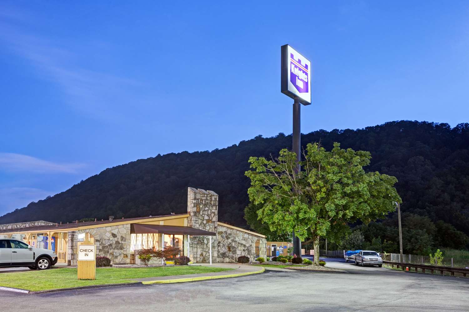 Knights Inn Charleston WV 6/6