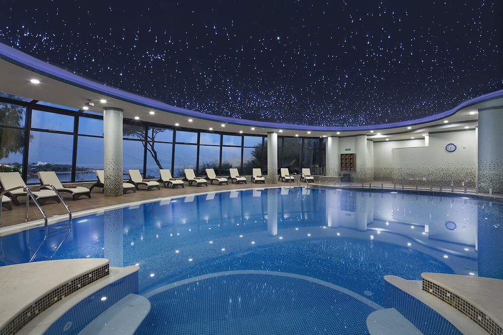 Merit Crystal Cove Hotel Casino & Spa 11/48