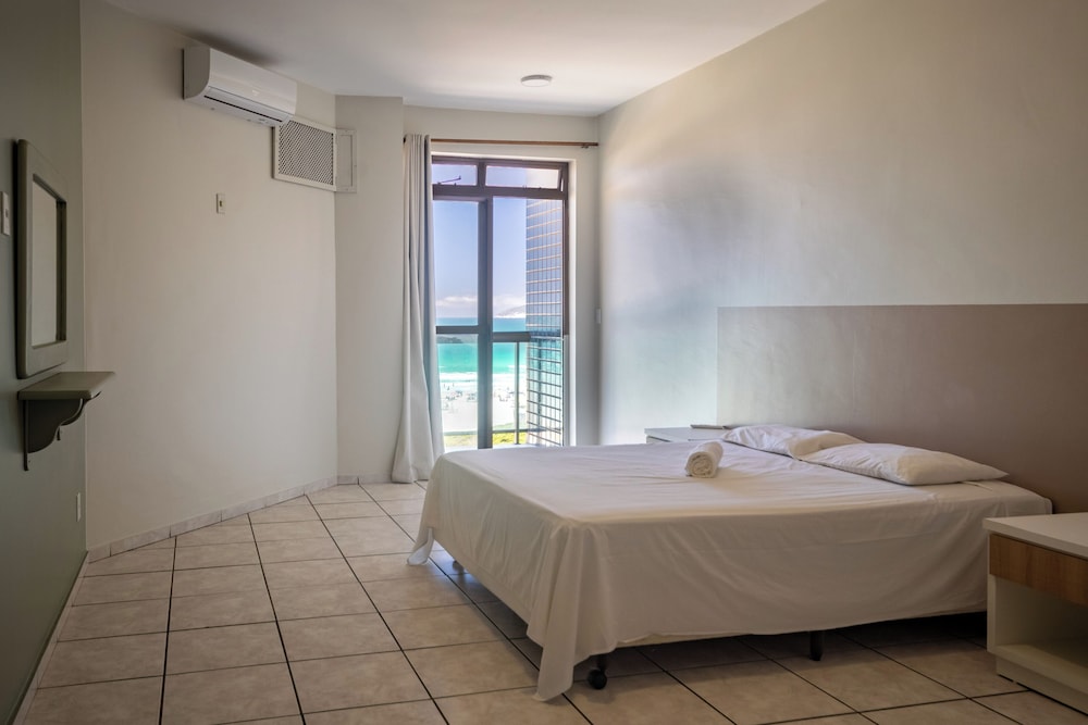 1 BEDROOM, APARTMENT, QUEEN BED, BEACH VIEW, SOFA