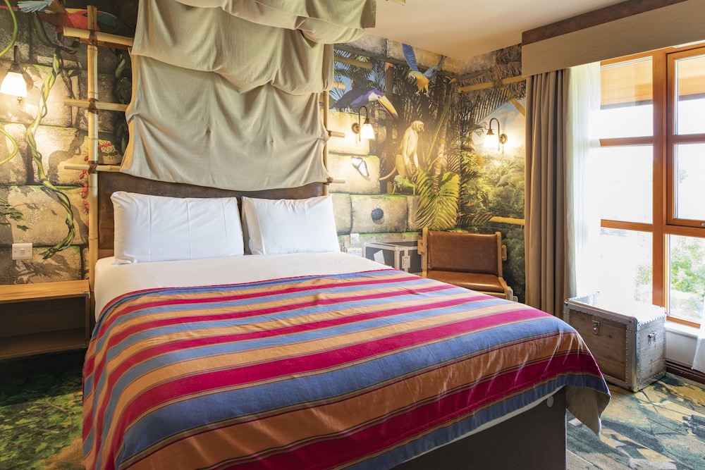 Chessington Resort Hotels 50/90