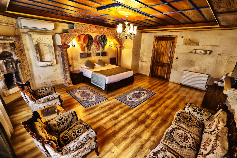 Empire Cave Hotel 32/50