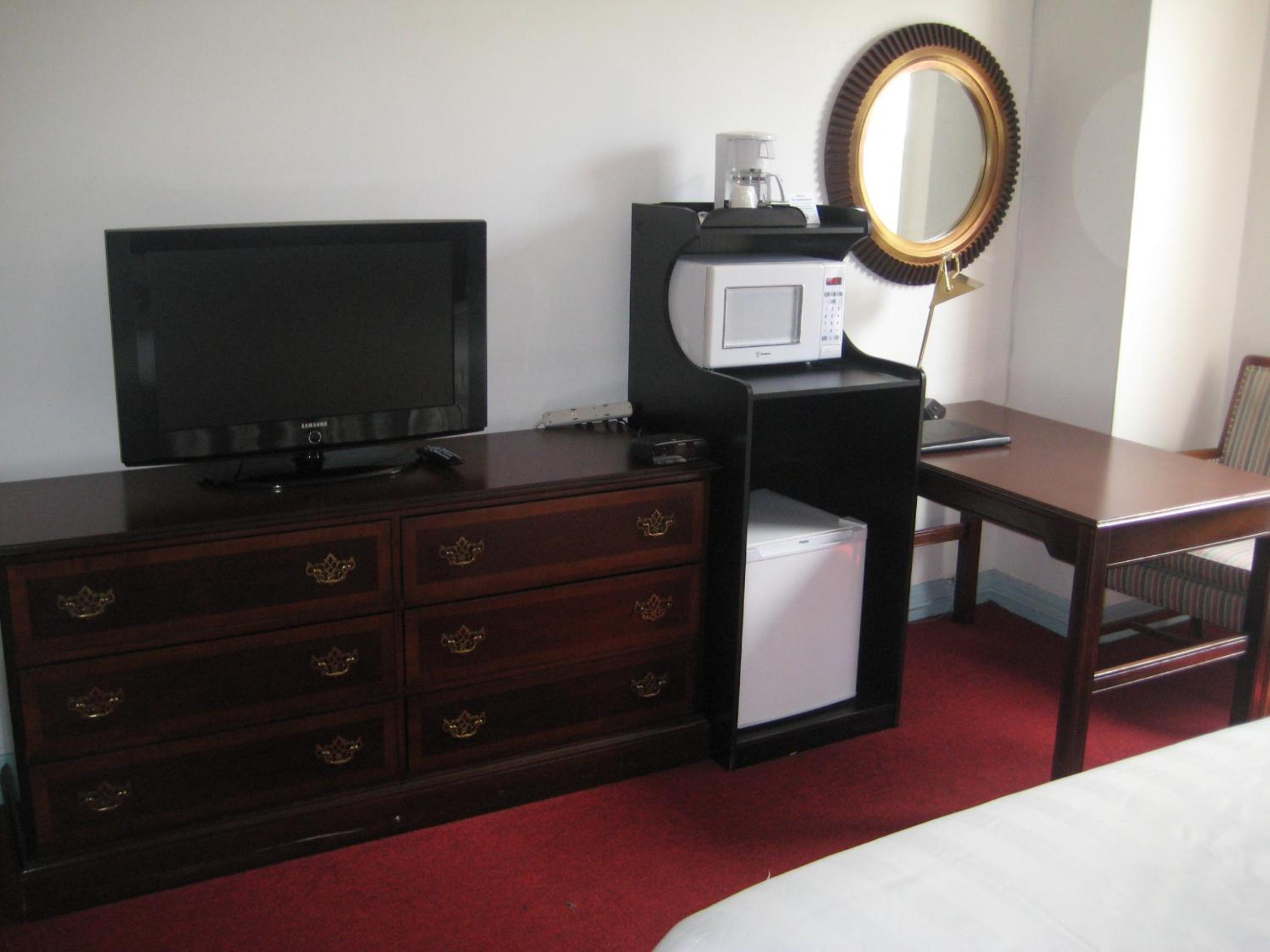 Nash Hotel Berkeley 24/30