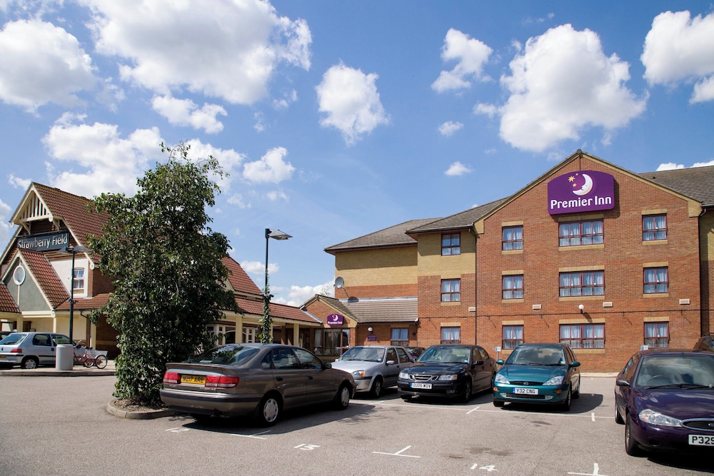 Premier Inn Southend Airport 27/31