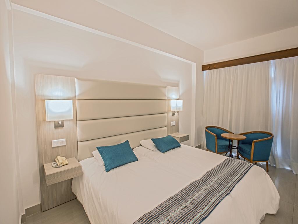 TWIN ROOM SIDE SEA VIEW