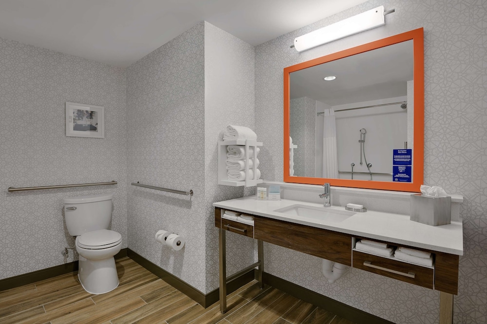 Hampton Inn Salem Ma 15/59