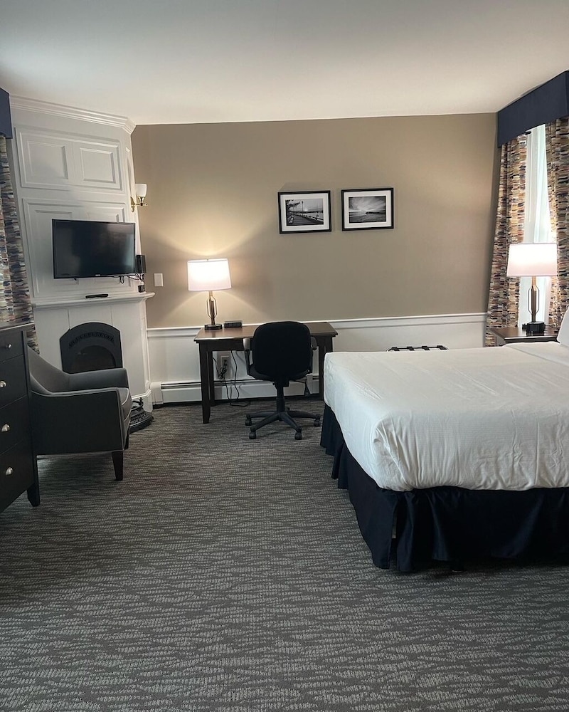 Essex Street Inn & Suites, an Ascend Collection Hotel 23/75