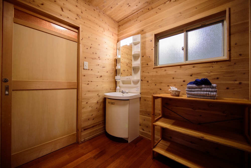 Log Cabin Kinoko No Sato 50/50