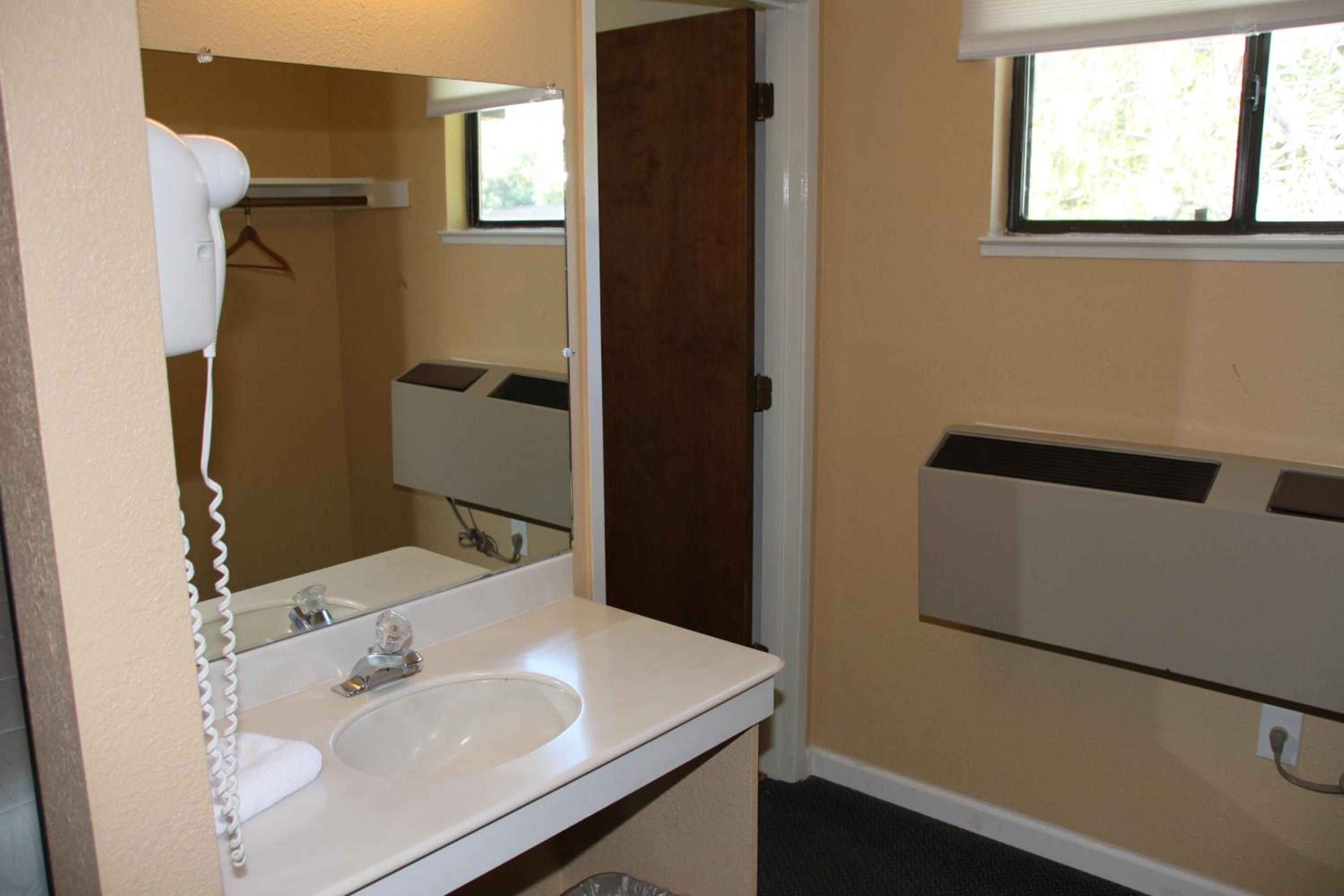 Villa Inn 25/33