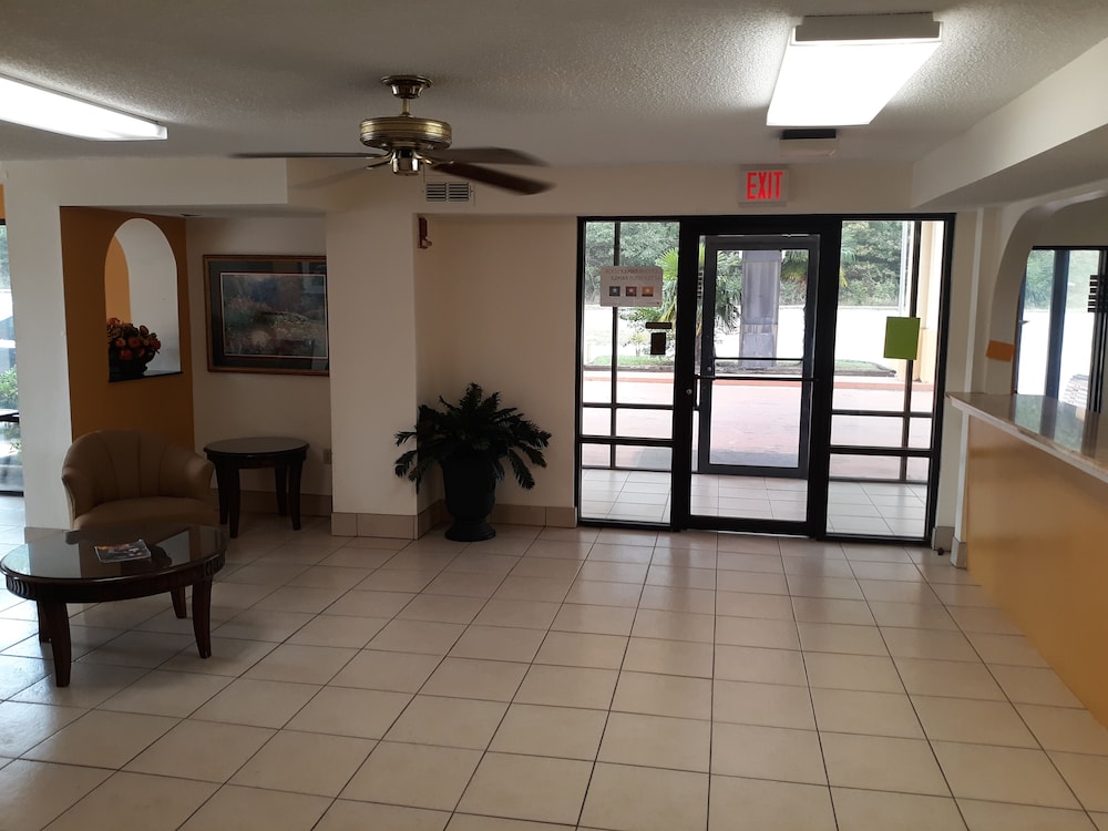 Hotel Brewton 37/49