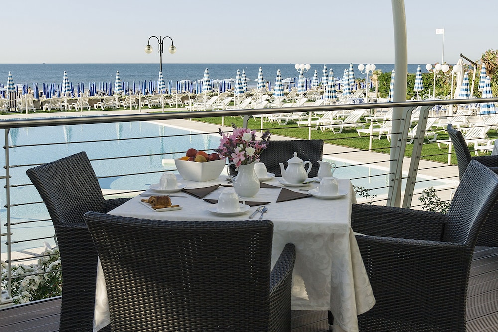 Le Soleil Hotel 40/60