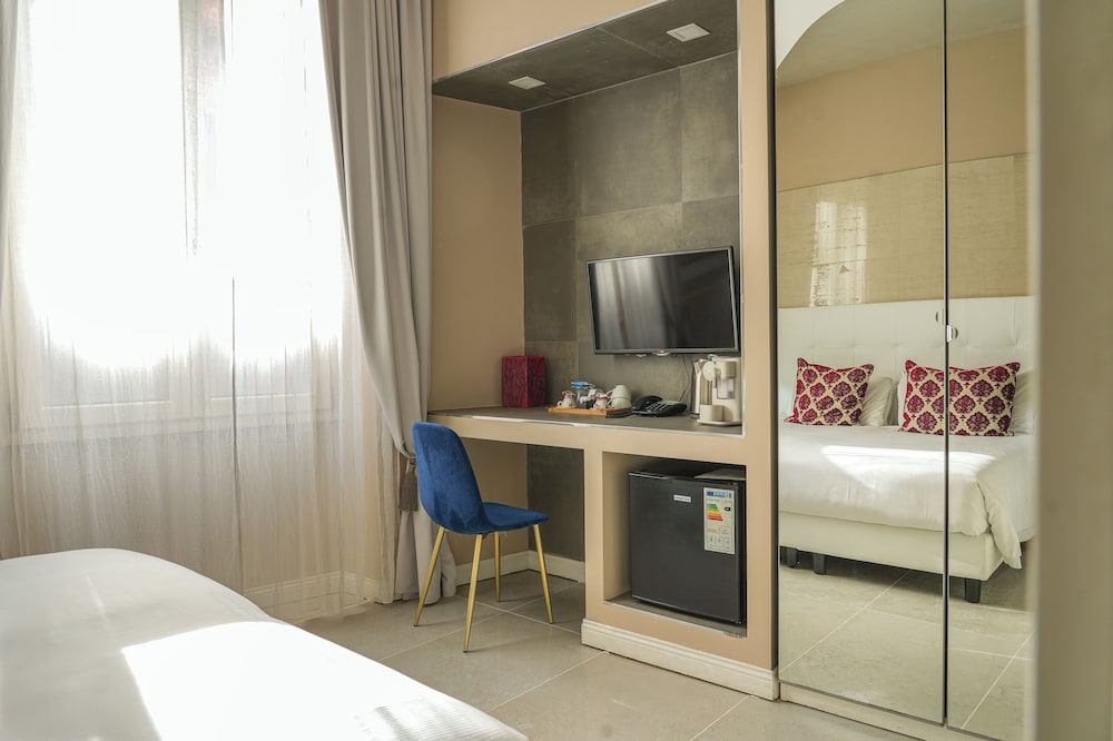 Corso Boutique Luxury Rooms 34/48