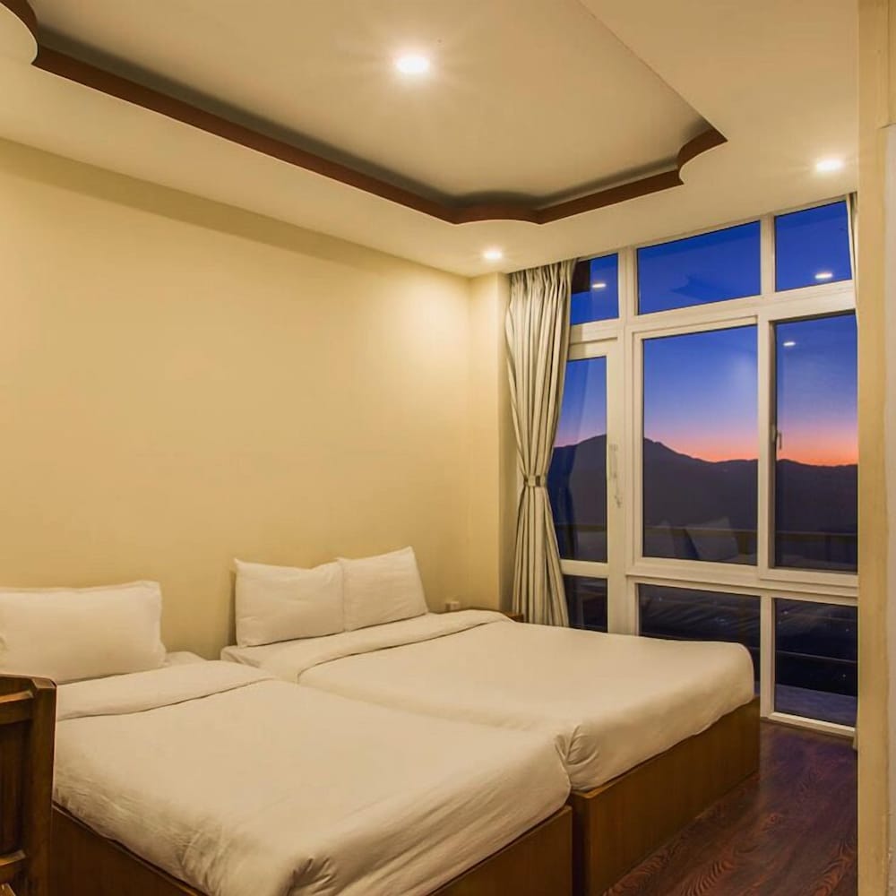 Ratna Giri Resort 16/49