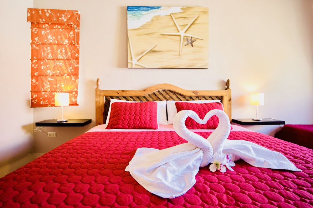 4 BEDROOMS, LUXURY, VILLA, RESORT VIEW, KITCHEN