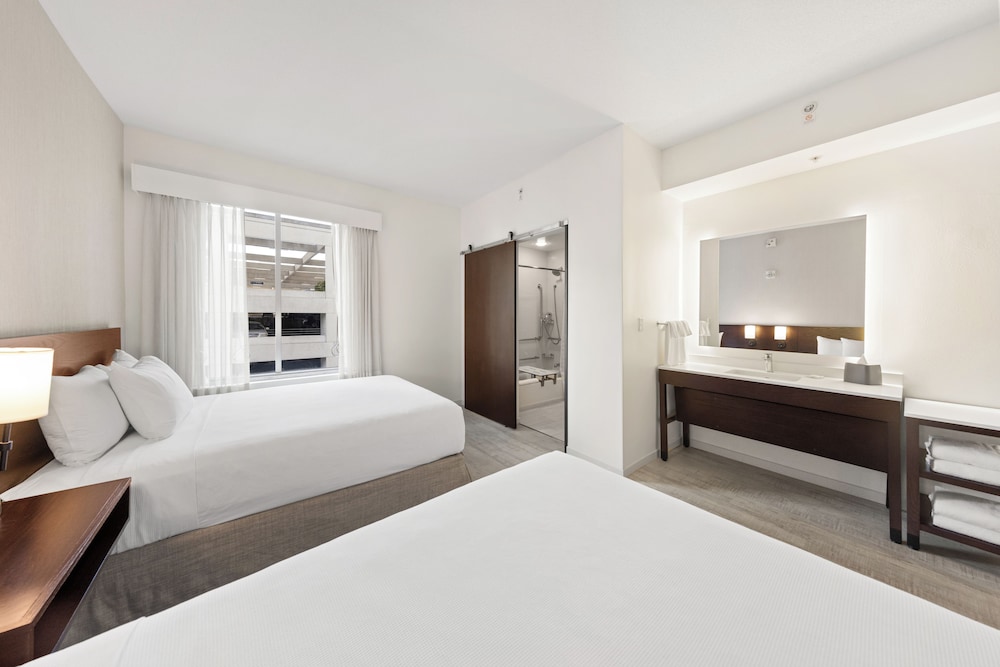Room, 2 Queen Beds, Sofa, Accessible