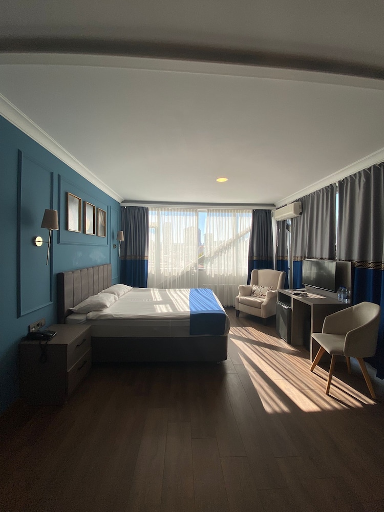 Bloom Hotel 15/31