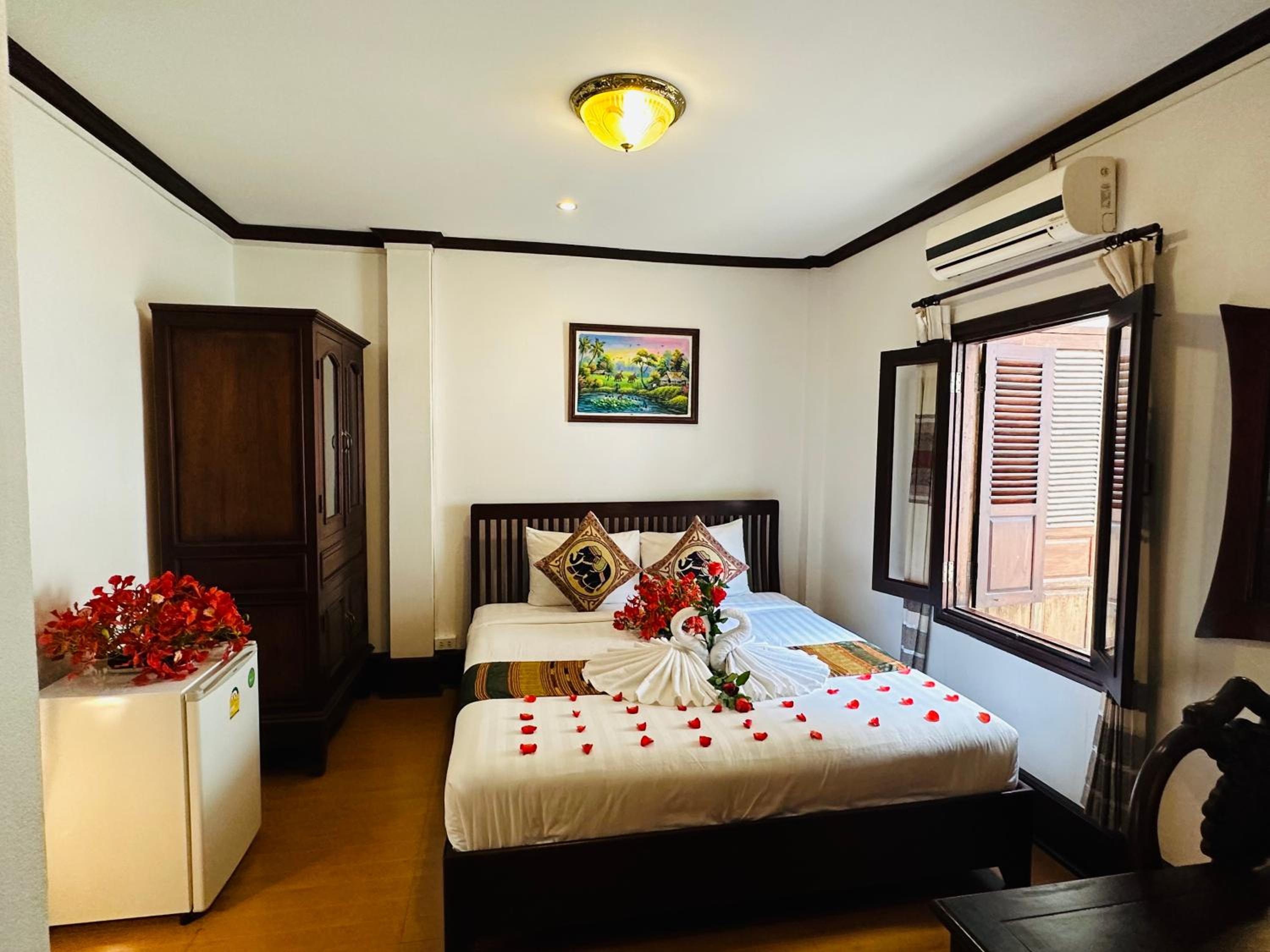 غرفة سوبيريور بسرير مزدوج، Thatsaphone Hotel 2/2