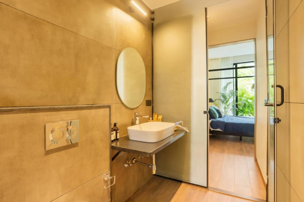 ELIVAAS Purosol 3BHK Pool Villa close to Ozran Beach 19/21