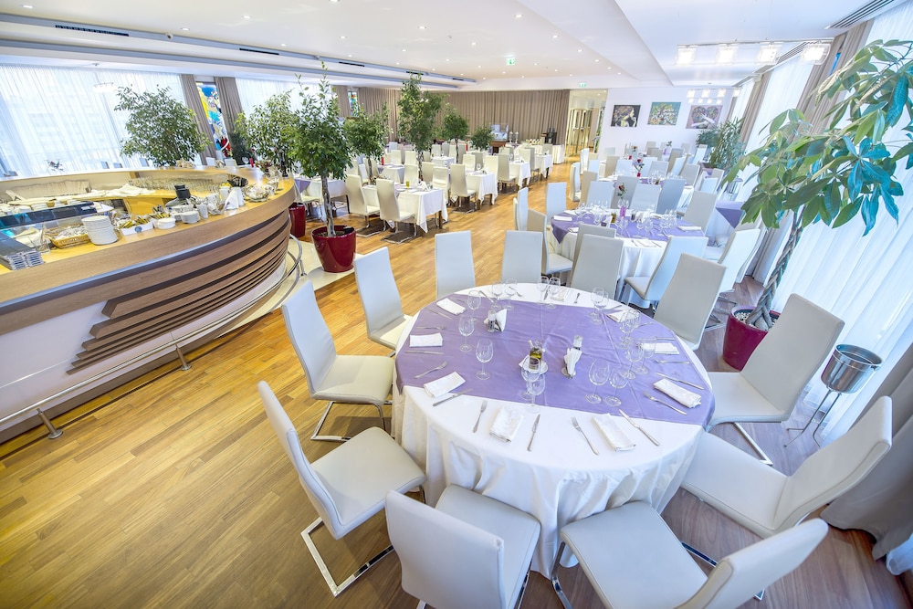 MARSHAL GARDEN HOTEL 21/29
