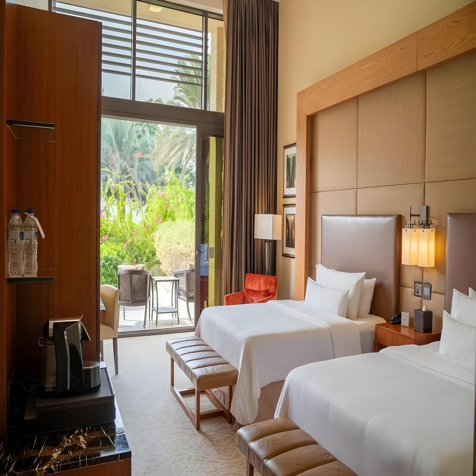 Garden, Twin Beds
