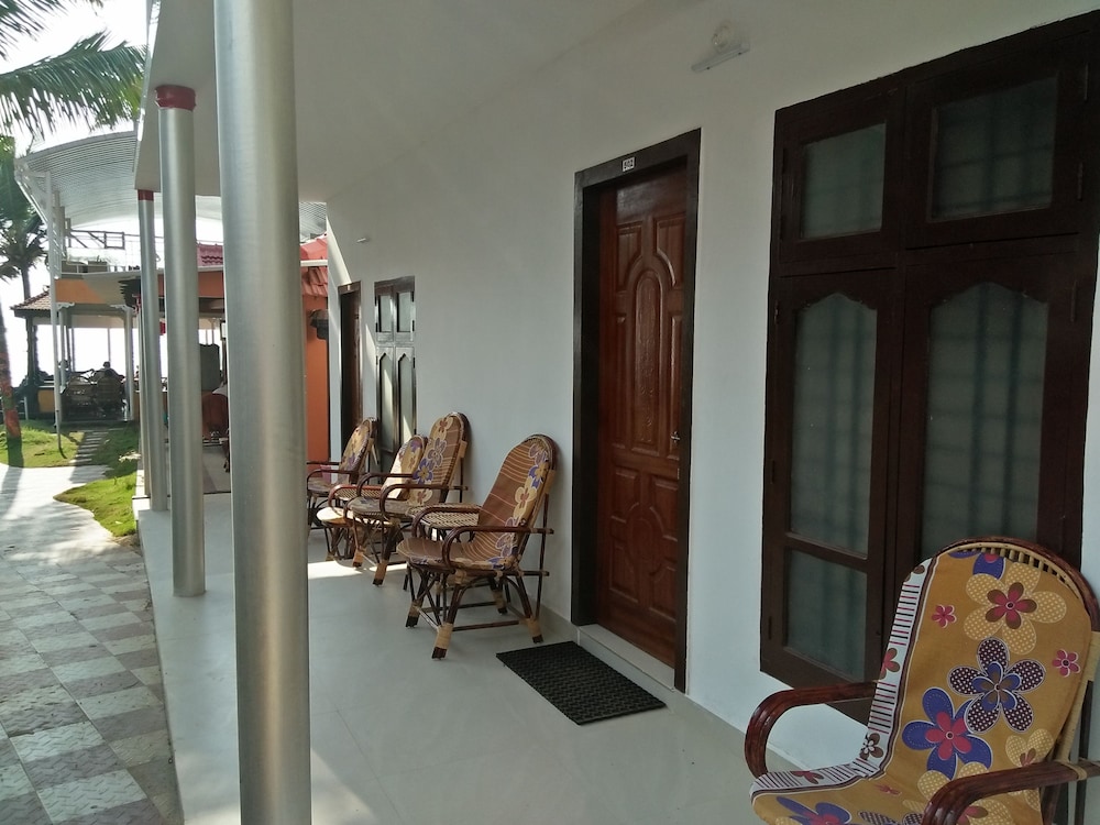 Black Beach Resort 18/32