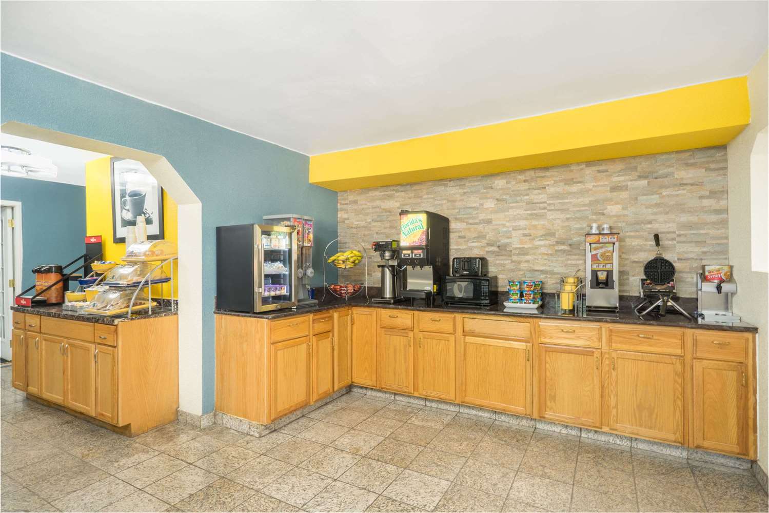 Days Inn By Wyndham Raleigh Midtown 17/60