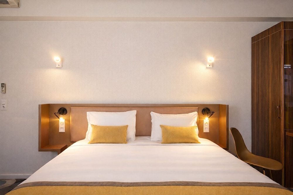 Qualys-Hotel Auberge du Forgeron 13/64
