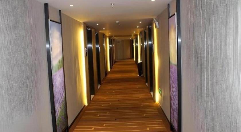 Lavande Hotel (Changsha High-speed Railway Station Shumuling) 27/41