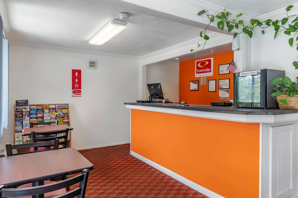 Econo Lodge Lee - Great Barrington 14/65