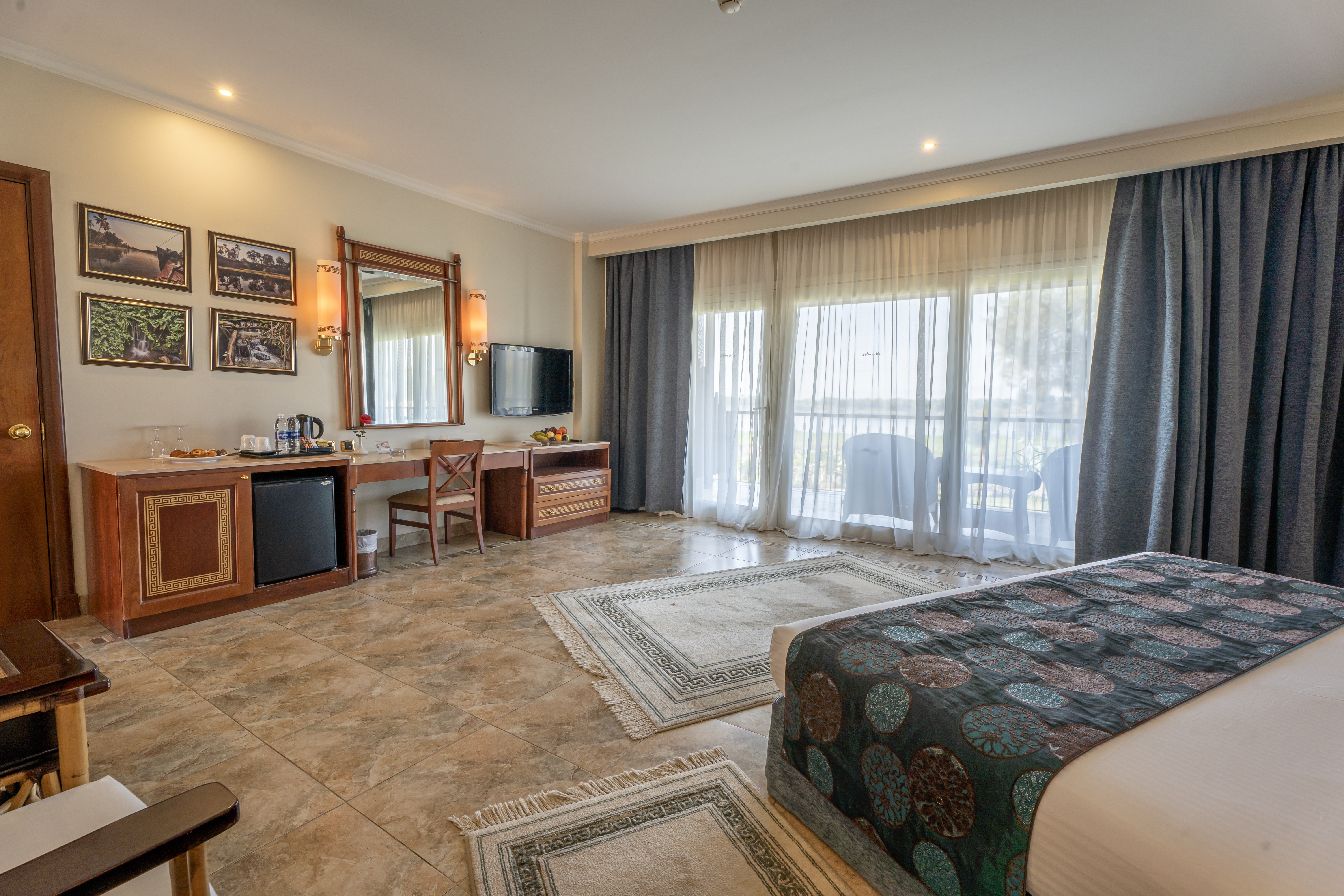 Deluxe, Double or Twin Bed, Garden View