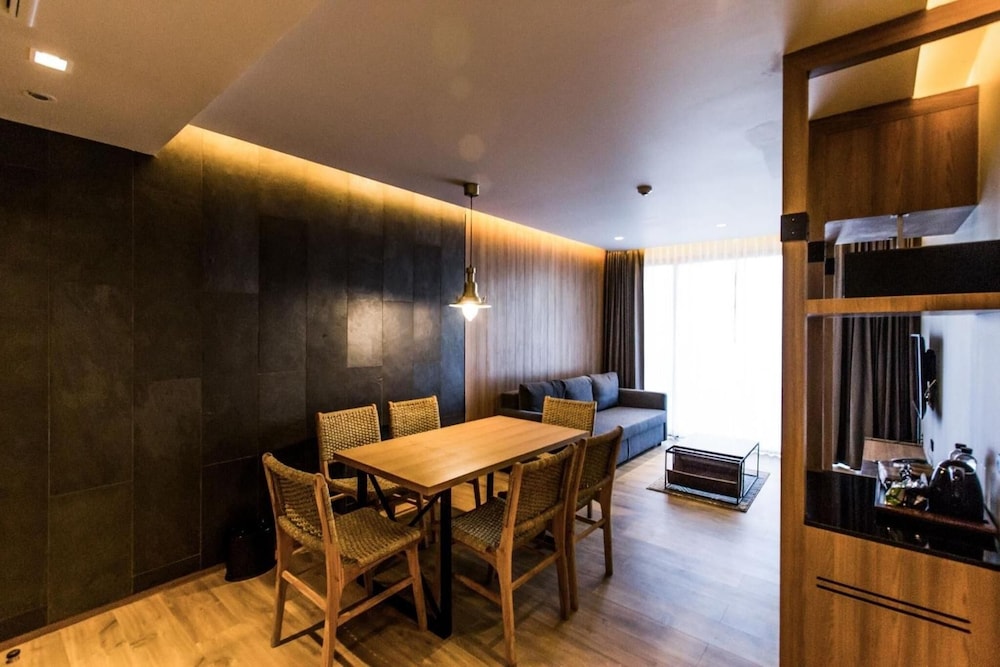 The Teak Hotel Mae Sot 30/50