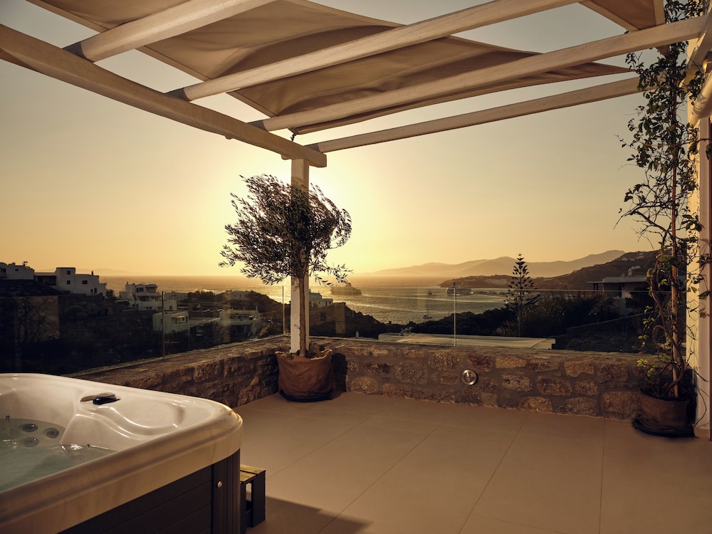 Arcs Boutique Villa Hotel 77/77