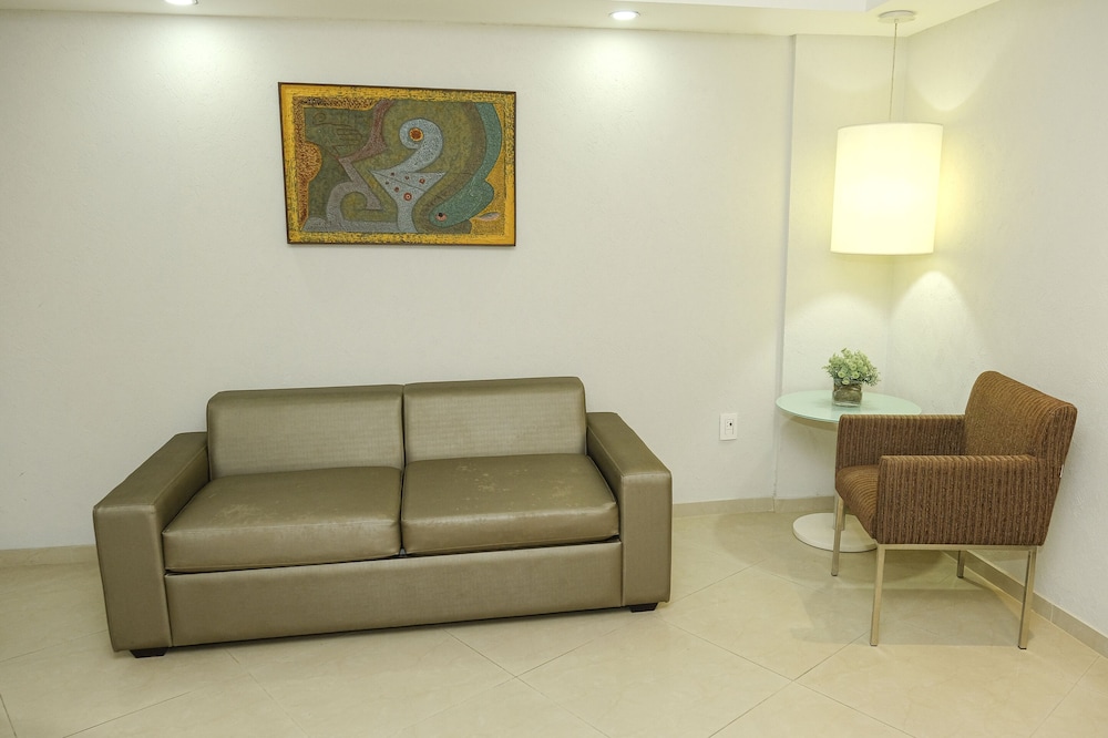 Marante Plaza Hotel 66/89