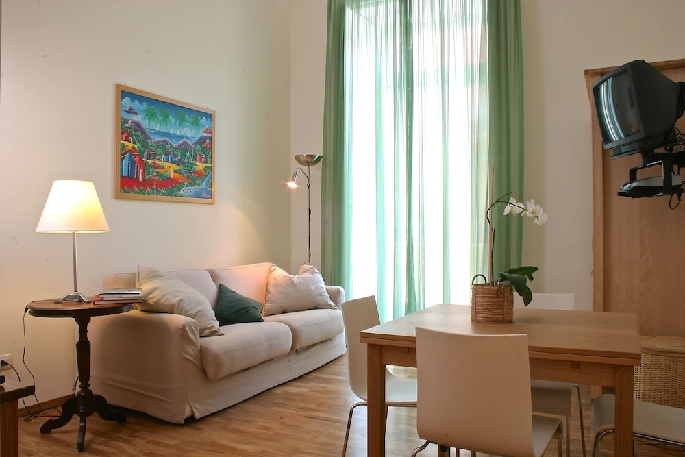 Corso Italia Suites 34/50
