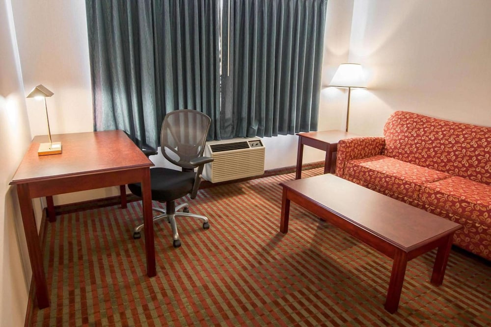 Bridgeway Inn & Suites Sublimity 27/41
