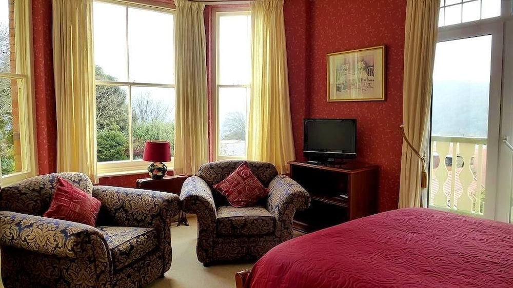 Ingleside Guest House 26/49