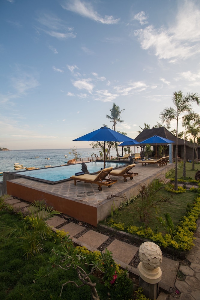 Laguna Reef Huts 9/70