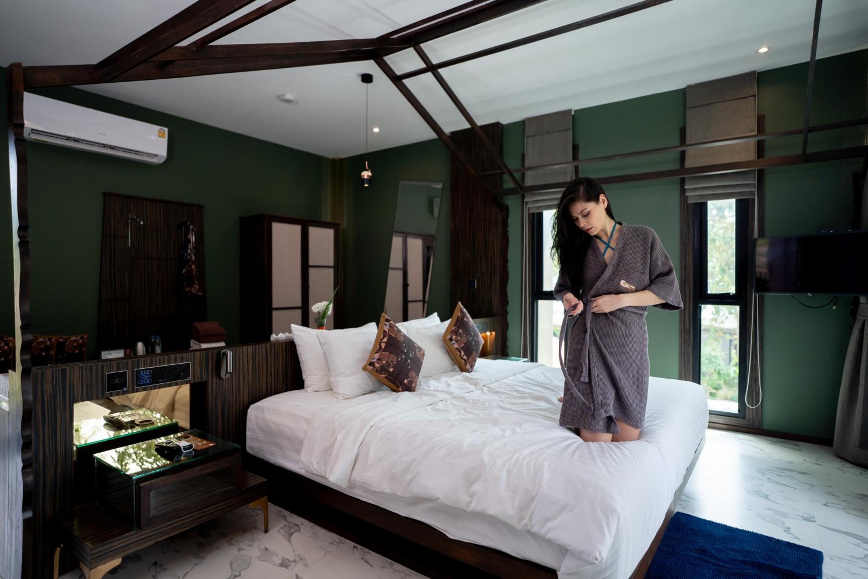 Grand, Wooden, Style, Suite