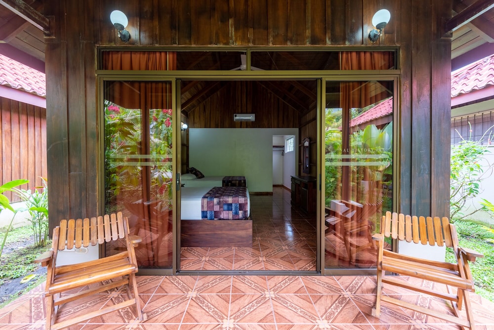 Arenal History Inn 6/46