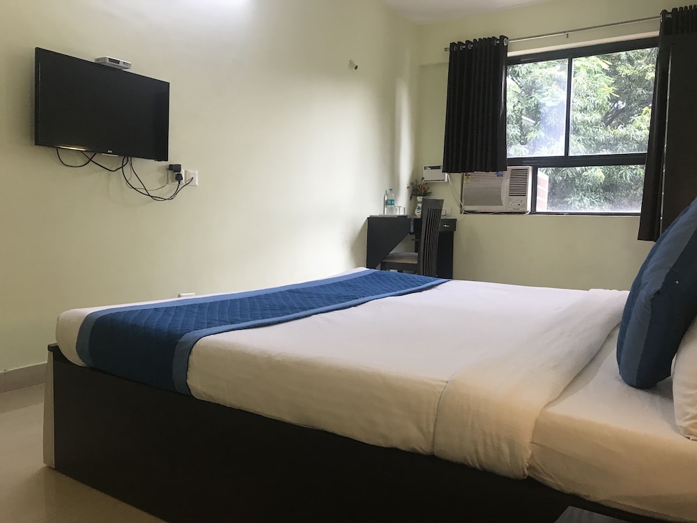 All Seasons Guest House 11/43