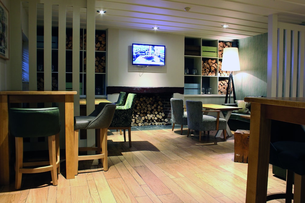 Lodge at Bristol 35/48