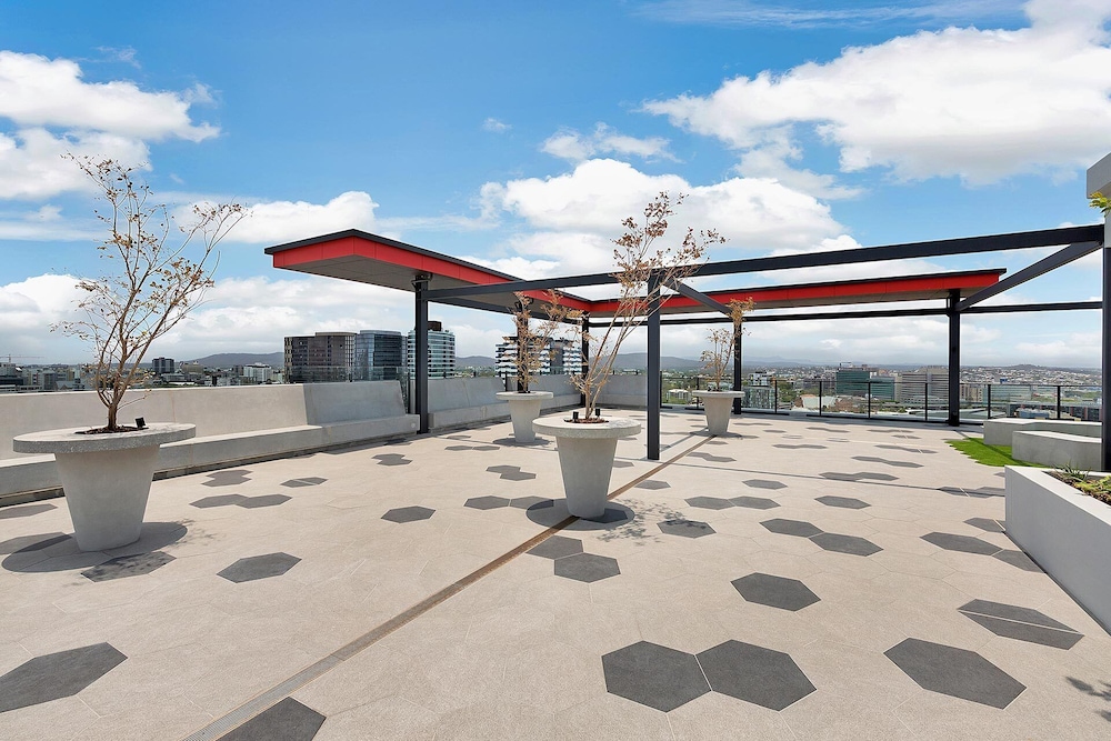 Kooii Apartments 66/70
