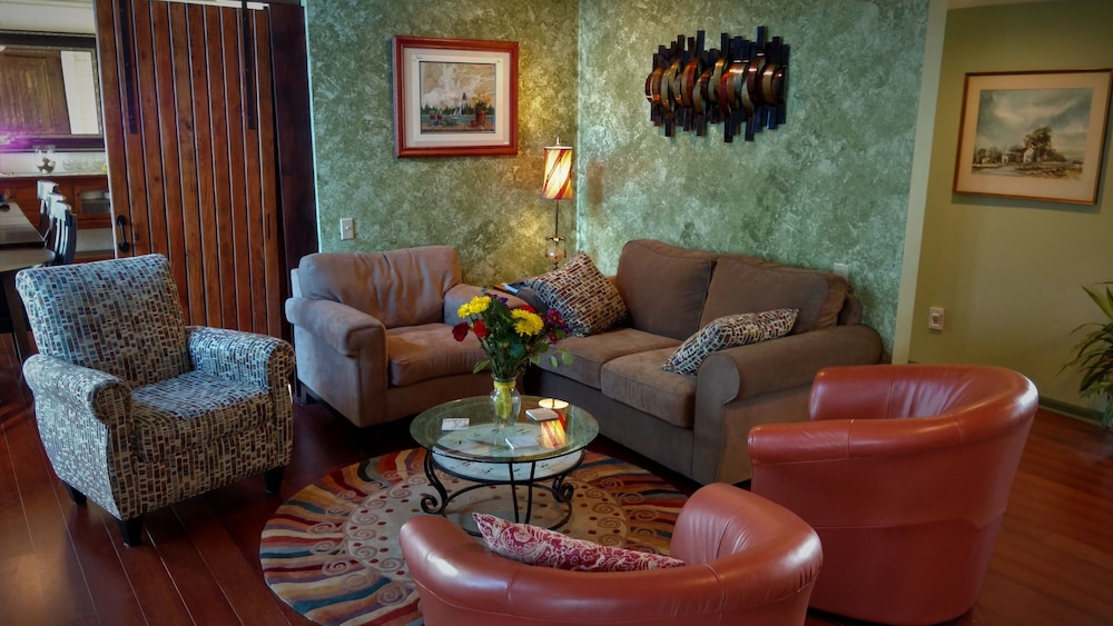 GreenHouse Inn by the Bay 38/62