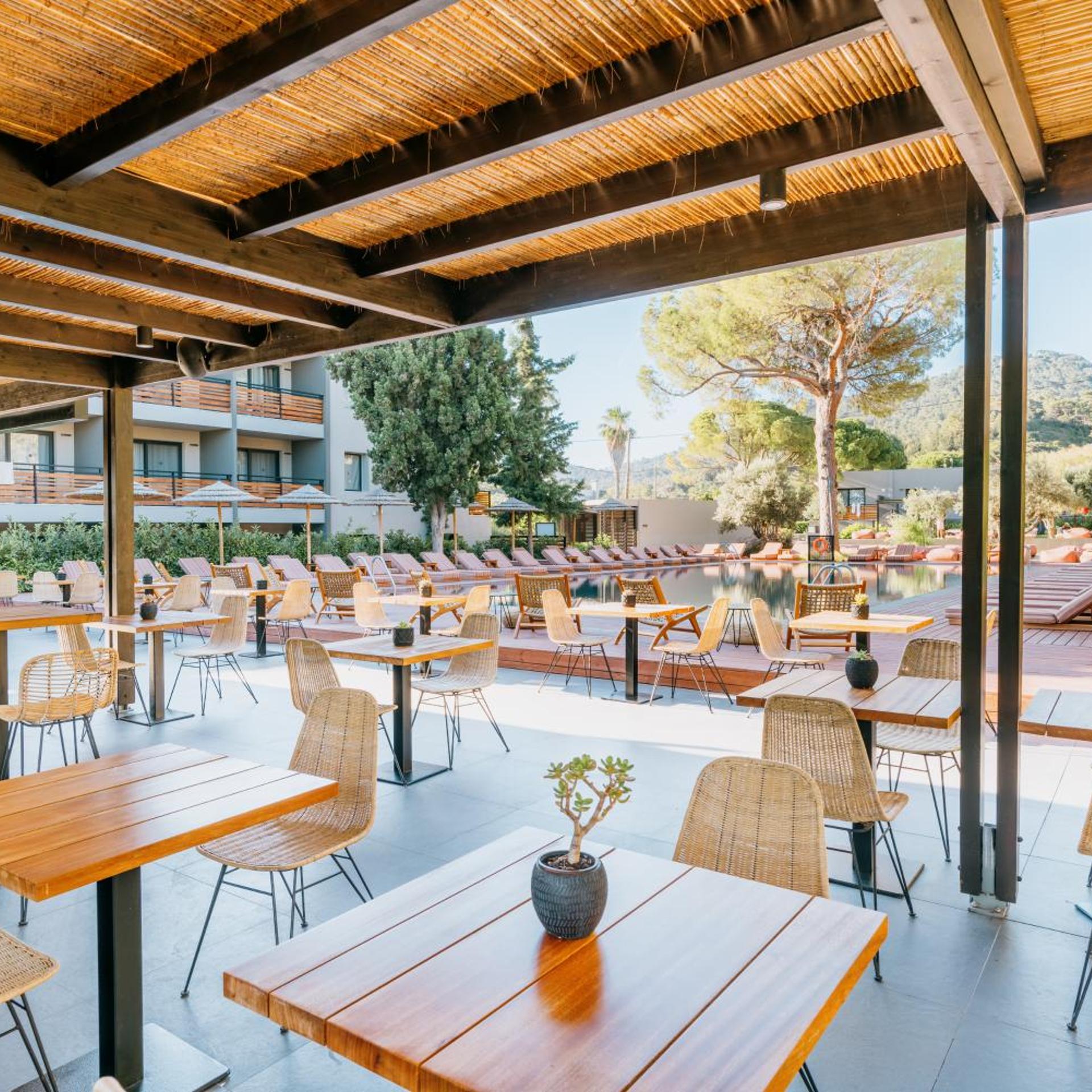 COOKS CLUB IALYSOS RHODES ADULTS ONLY 67/83