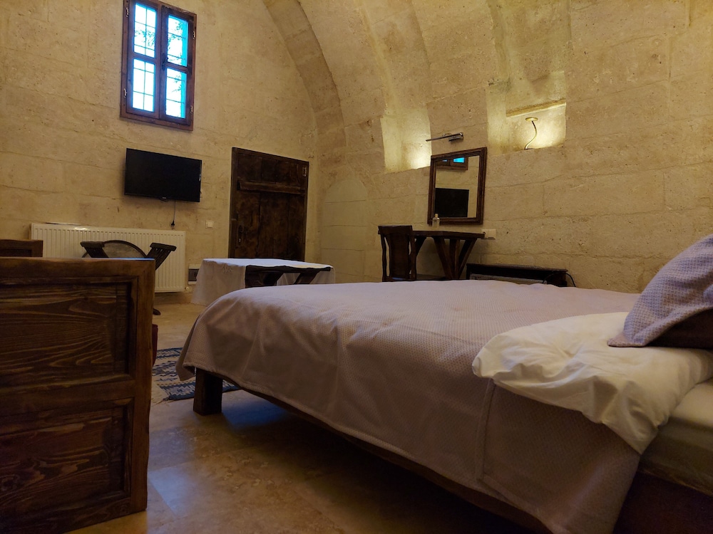 Armesos Cave Hotel 6/50