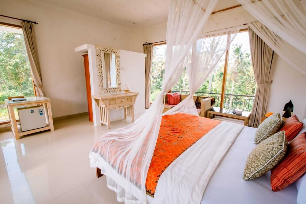 Sekembang Ubud Villa 6/27