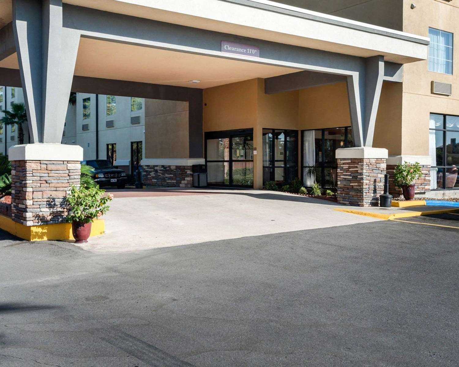 Comfort Suites Lake Charles 47/48