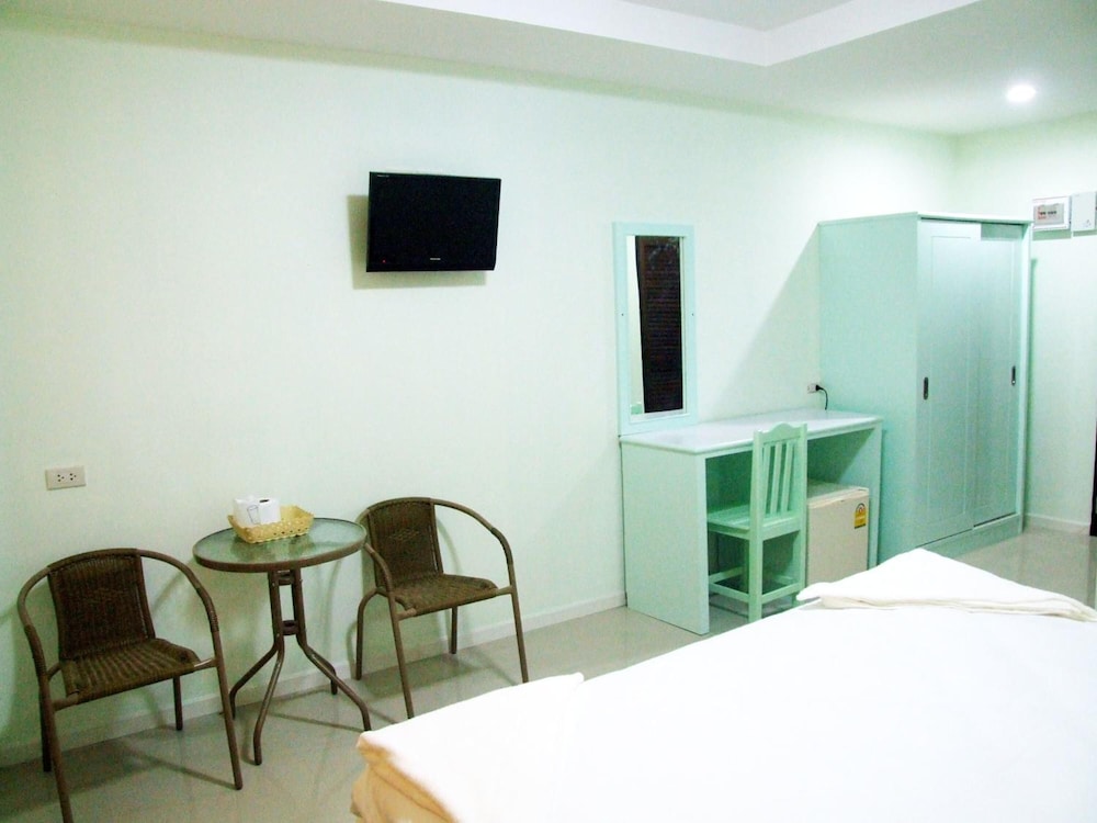 Rueanrimnam Hotel 19/47