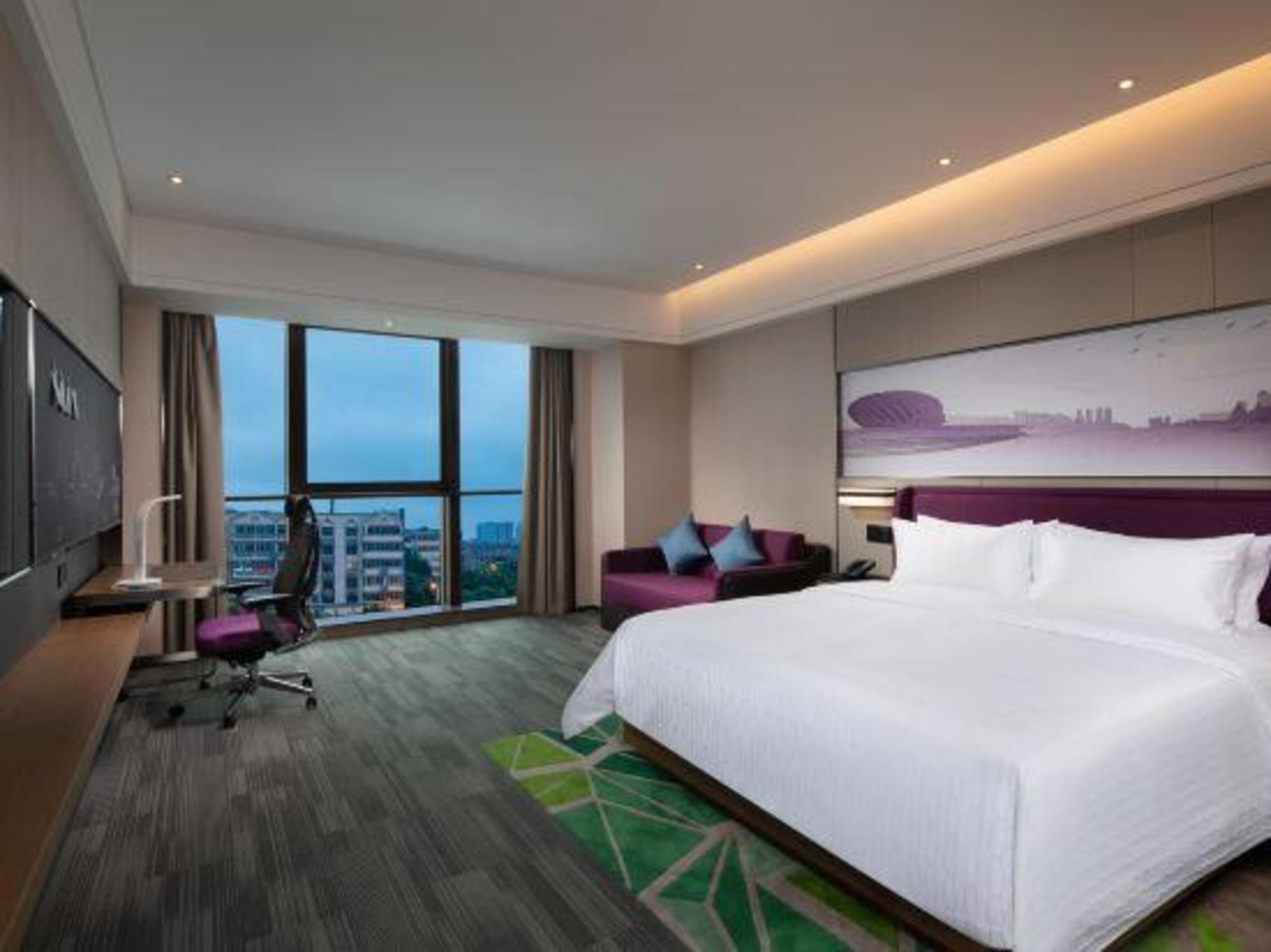 Deluxe, Twin Beds, Lake View